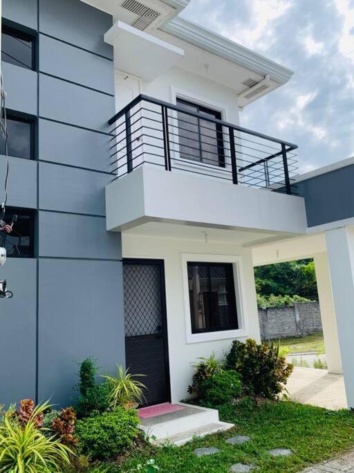 Cozy Home At A Private Subdivision Abucay ภายนอก รูปภาพ