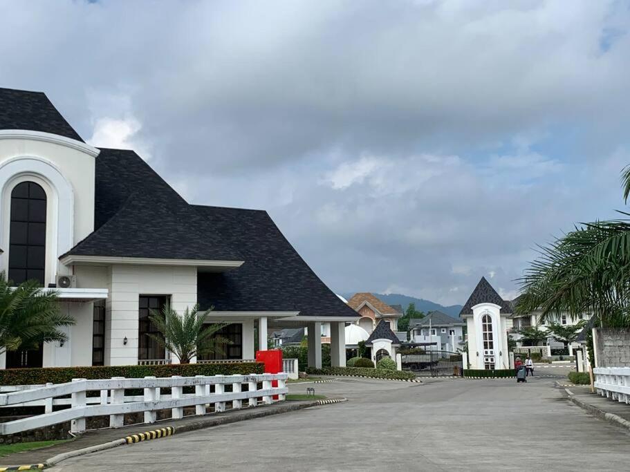 Cozy Home At A Private Subdivision Abucay ภายนอก รูปภาพ